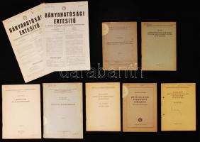 1952-1987 9 darabos vegyes bányászati tétel: különféle bányászathoz kapcsolódó könyvek, előadásjegyzetek, folyóiratszámok, szabályzatok; a Mérnöki Továbbképző Intézet, illetve az Országos Bányaműszaki Főfelügyelőség kiadványai.