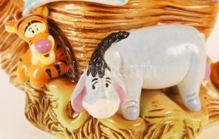 Walt Disney Micimackót és barátait ábrázoló teáskanna, hibátlan, jelzett, m: 19 cm, h: 27 cm