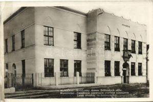 Munkács, Mukacevo; Sirocinsky domov zidovskych ucnu / zsidó árvaház és tanoncotthon; kiadja Heinrich Schönfeld / Jewish oprhanage and school (fl)