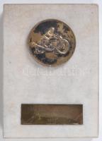 1950. "Váci Textil Szakszervezet Tisztelet Díja" motoros érem márvány talapzaton T:2-