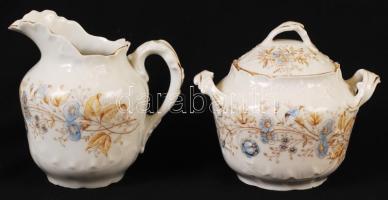 Cukortartó és kiöntő, kézzel festett, jelzés nélkül (csak sorszám), egyiken apró hajszálrepedés, m:12 és 13 cm