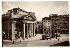 Trieste, Piazza della Borsa / square, tram