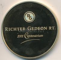 Kósa István (1953-) 2001. "Richter Gedeon RT. 2001 Centenárium / Egészséges fejlődés a jövő nemzedékéért - Aszklépiosz" aranyozott fém emlékérem eredeti dísztokban (42,5mm) T:PP