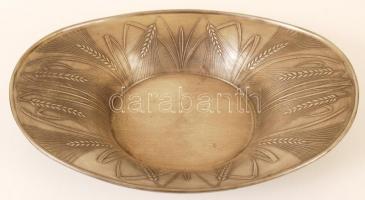 Ón tárgyak: fali kép, tál, asztali óra, gyertyatartó, összesen: 4 db