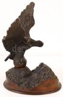 Turul, bronzírózott fém, jelzés nélkül, javított, m:16 cm, 21×13 cm