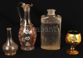 Üveg tétel, benne: 2 db váza, olajkiöntő, pohár, összesen 4 db