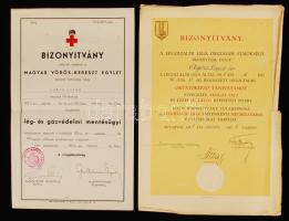 1937-1938 2 db igazolás: a Magyar Vöröskereszt bizonyítványa lég- és gázvédelmi mentésügyi tanfolyamról, illetve a Légoltalmi Liga bizonyítványa légoltalmi oktatóképzői tanfolyam elvégzéséről.