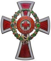 1914. "A Vörös Kereszt tiszti Díszjelvénye hadidíszítménnyel" zománcozott, jelzett Ag kitüntetés, hátlapján görbített kitűzőpántokkal, "G.A.S" gyártói jelzéssel T:2 (javított zománc) Hungary 1914. "Red Cross, Badge of Honour for Officers with a war decoration" enamelled, hallmarked Ag decoration, straps on the backside, with makers mark "G.A.S" C:XF (improved enamel) NMK 281.