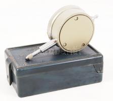 Szovjet mélységmérő, eredeti tokjában, 10×7 cm