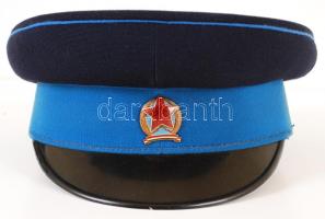 Rendőrsapka, zománcozott vörös csillaggal, méret:57