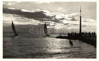 Siófok, naplemente, vitorlás