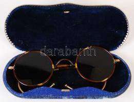 Retró napszemüveg, eredeti tokjában