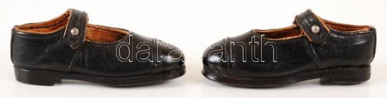 cca 1920 Pici bőr modell(baba?)cipő, méret: 6,5 cm