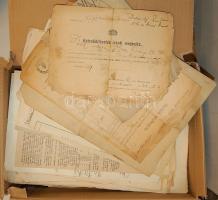 Okmány, újság, indexek, bizonytvány tétel 1828 tól 1950-es évekig. Legalább 100 db