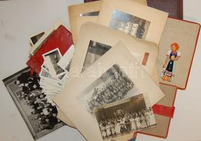 Fénykép tétel albumokban főleg családi fotók, autók