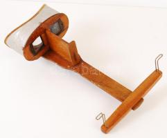 cca 1900 B. W. Kilburn & Co. fa, kézi sztereokép-nézegető, hozzá egy képpel / B. W. Kilburn & Co. vintage stereoscopic viewer with a picture, 32x19 cm