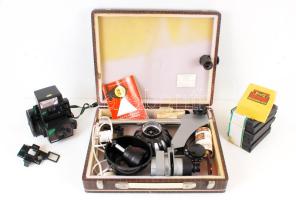 Polaroid Viva M1183 fényképezőgép, szovjet nagyítógép eredeti dobozában, Forte és egyéb fotópapírok eredeti csomagolásban