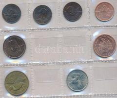 Guinea/Gambia 35db vegyes fémpénz 2db albumba rendezve T:vegyes
Guinea/Gambia 35pcs of mixed coins i...