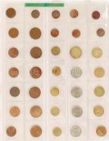 Dél-Afrika 166db vegyes fémpénz albumba rendezve T:vegyes
South Africa 166pcs of mixed coins in albu...