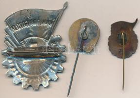 1952. "Kisipari Szövetkezetek Kiváló Dolgozója" zománcozott fém jelvény, miniatűrrel, ered...