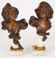 Festett spiáter kalapos hölgy szoborpár alabástrom talpazaton, m: 15 és 16 cm