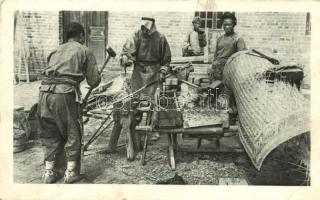 Chinese mission in Xian County, travelling blacksmith (fa)