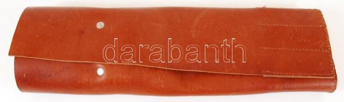 Agancs nyelű vadász evőeszközkészlet, késekkel, kanalakkal, villákkal, 19 db, bőr tokban, a pengén N...