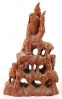 "Hegyen ülő férfi", japán stílusú fafaragvány, m: 22 cm