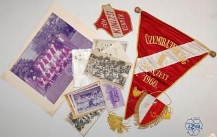 15 db football fotó + 3 db zászló