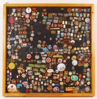 kb 350db-os magyar és külföldi kitüntetés, jelvény gyűjtemény főleg a szocialista időszakból, 65x62cm-es üvegezett tablóban T:vegyes