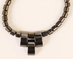 Hematit nyaklánc karkötővel fülbevalópárral, nyaklánc h: 40 cm