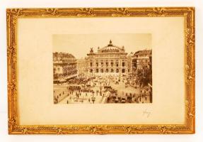 Fson jelzéssel: A párizsi opera. Papír, rézkarc, jelzett, keretben, 19x134 cm