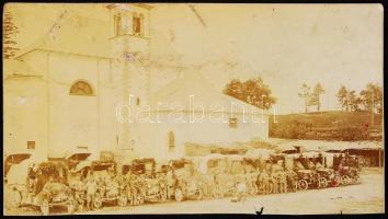 1916 K.u.k leichte Kraftwagenkolonne, gépkocsioszlop pihenője Dél-Tirolban, hátoldalon feliratozva, fotólap, 14x8 cm / 1916 K.u.k leichte Kraftwagenkolonne, military photo from the world war I., 14x8 cm