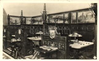 Budapest V. Kigyó utca 6., Förster Miklós és Förster Pál sörözője az Apostolokhoz, fülkék az Irredenta teremben