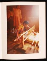 La Soie. Mythologies d'hier et d'aujourd'hui. Paris, 1992, Syros Alternatives. Kiadói...