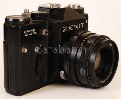 Zenit TTL fényképezőgép Helios-44M-4 2/58 objektívvel, eredeti tokjában /
Photo camera in original c...