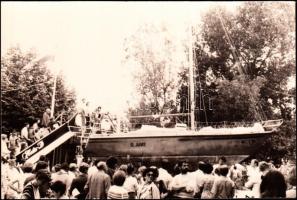 1987 A Szent Jupát visszatért világ körüli útjáról 12x9 cm