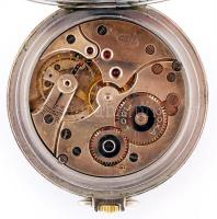 Art deco stílusú Doxa zsebóra másodpercmutatóval, kopott számlappal, hátlapján "G. J." jel...