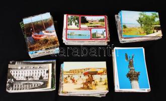 Kb. 700 db MODERN magyar városképes lap; sok Balaton és környéke / Approx. 700 modern Hungarian town-view postcards; many Balaton and its surrondings