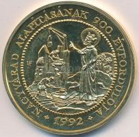 Lebó Ferenc (1960-) 1992. "László király szentté avatásának 800. évfordulója / Nagyvárad alapításának 900. évfordulója" aranyozott emlékérem (42,5mm) T:PP