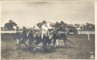 Horse race, photo