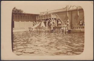 cca 1910 Szeged, fürdőhajó a Tiszára telepítve, fotólap, 9x14 cm