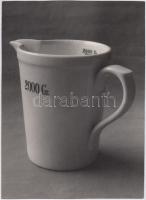 cca 1940 Dr. Sevcsik Jenő(1899-1996): Könyvillusztráció az anyagszerű ábrázolásról, aláírt vintage fotó a szerző hagyatékából, 22x16 cm