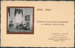 1942-1943 Laborcz Dezső kárpitos mester karácsonyi-újévi reklám kártyája, eredeti (felragasztott) fényképpel illusztrálva, 11x17 cm