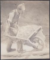 cca 1930 Kubikus, jelzetlen szociofotó, 13x11 cm