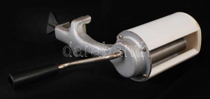 Cérnametélt készítő, fém, 26×24 cm