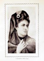 Nagymihály Sándor: A nemzet csalogánya. Blaha Lujza életregénye I. kötet. Bp., Helikon. Kiadói egész...