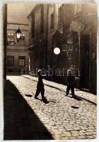 cca 1950 Körmendy Imre: Budai ucca. MOM fotókör. 27x40 cm