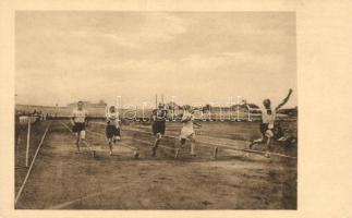 1912 országos bajnokság, Jankovich 100 yardon 10 mp. rekord alatt győz, Rády, Szobota, Rácz, Szalay, kiadja 'Klasszikus pillanatok vállalata' / running race 1912