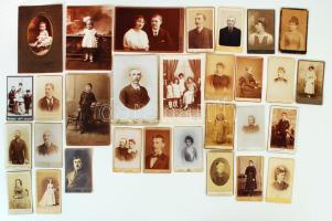 cca 1860-1900 29 db keményhátú fotó, vizitkártya és nagyobb méretben különféle műtermekből / vintage photos